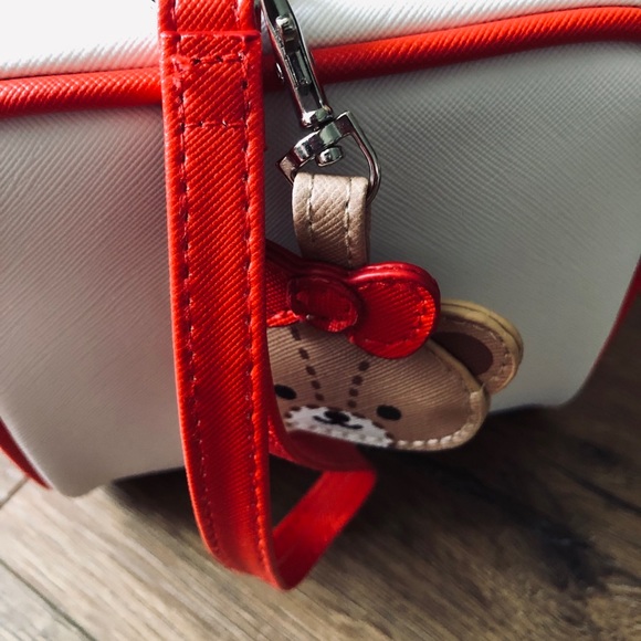 HELLO KITTY-NWT Faux Leather Square Wristlet - Picture 9 of 15